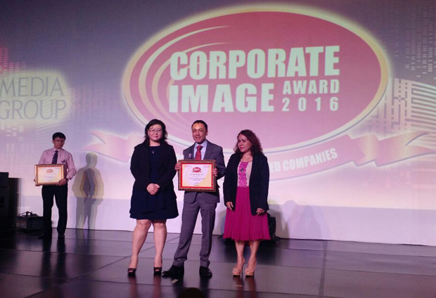 PT Gajah Tunggal Tbk Menerima Penghargaan Corporate Image Award 2016