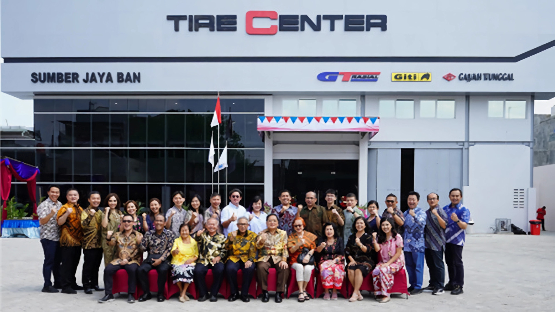 Pembukaan Tire Center PT Sumber Jaya Ban Solo